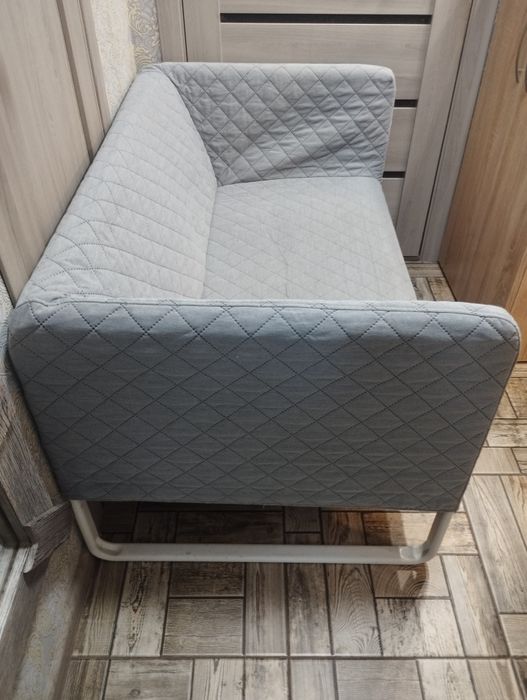 Маленький диванчик