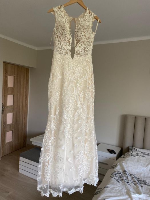 Suknia ślubna syrenka, tren