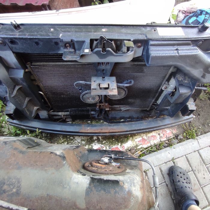 Двері Спортедж 2 Розборка Kia Sportage шрот запчастини