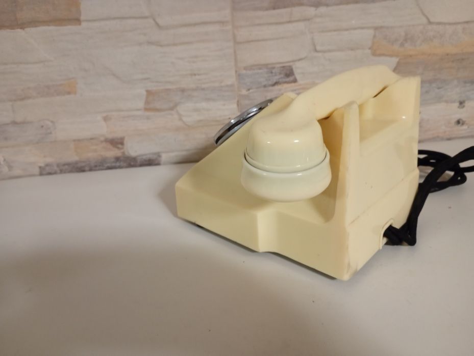 Antigo telefone baclite cor marfim anos 60
