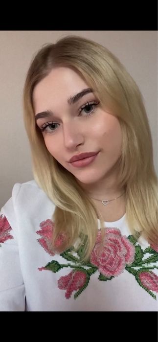 Вишиванка вишита бісером