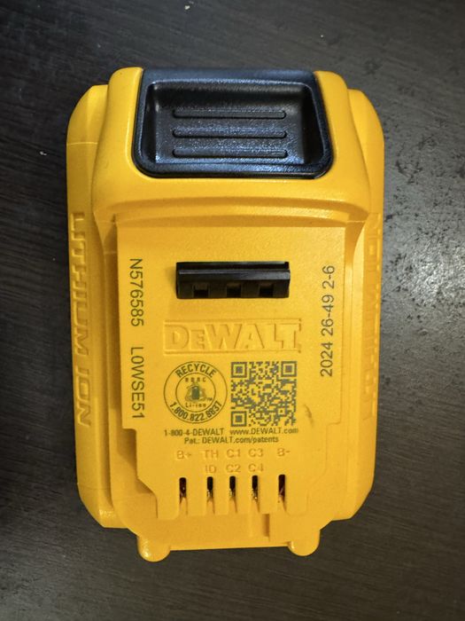 Dewalt wkrętarka DCF845 z akumulatorem.