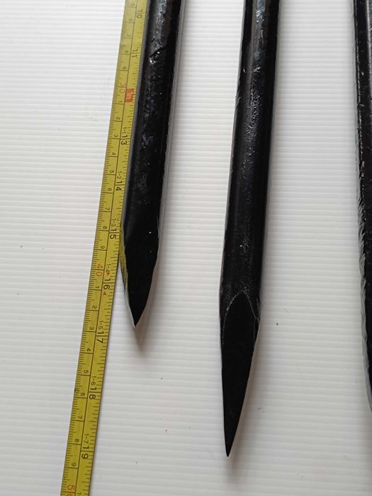 2 Pés de Cabra e Ponteira metálicas