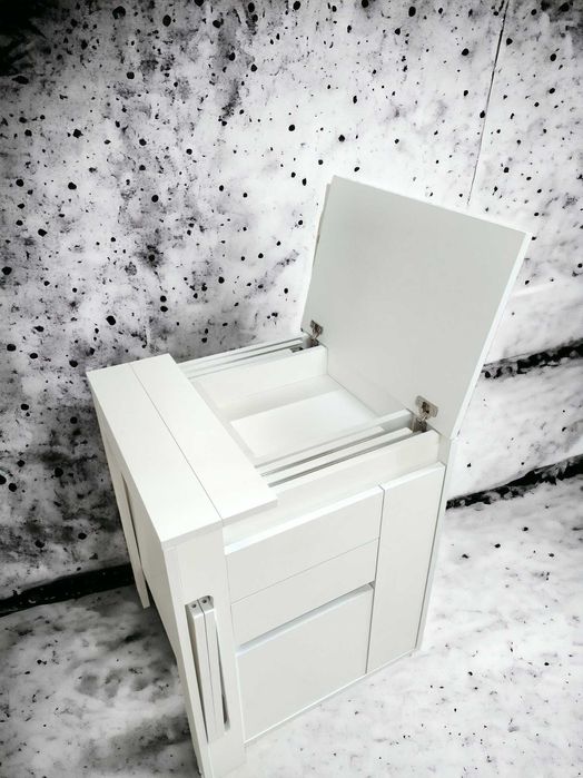 Стіл для манікюру. Стіл трансформер