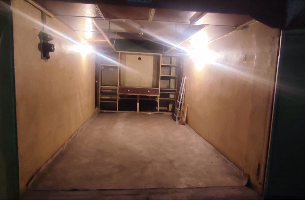 Продам гараж, гк Русанівський 2, вул. Євгена Сверстюка 52а.