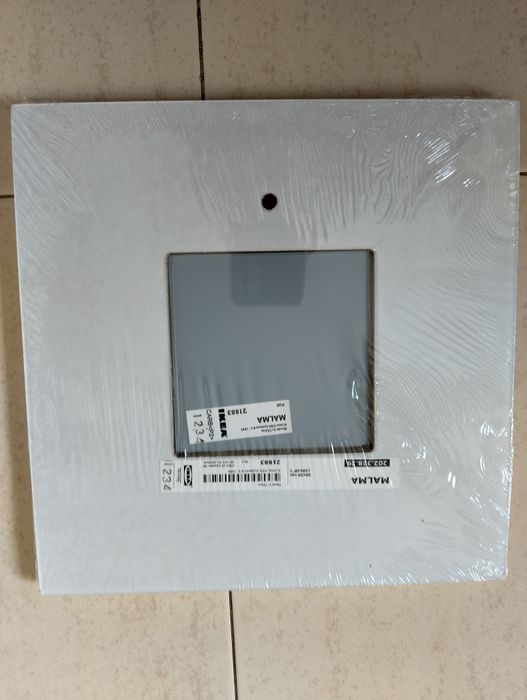 5 Espelhos com armadura madeira IKEA