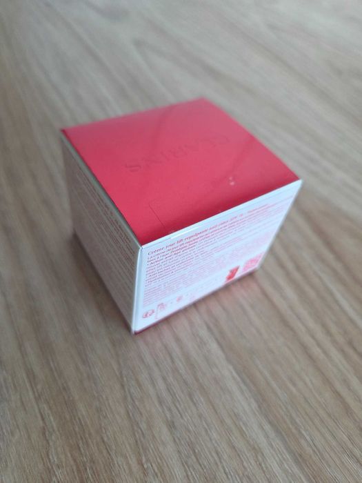 Clarins Super Restorative Day Cream SPF 15
