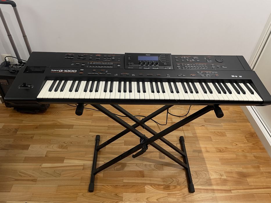 Teclado Roland G 1000 impecavel