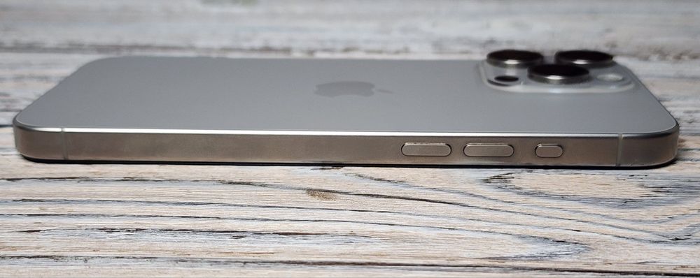 iPhone 15 pro max 256gb Natur eSIM 550$ магазин EmojieStore