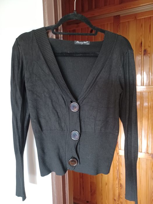 Sweter w serek rozmiar L/XL