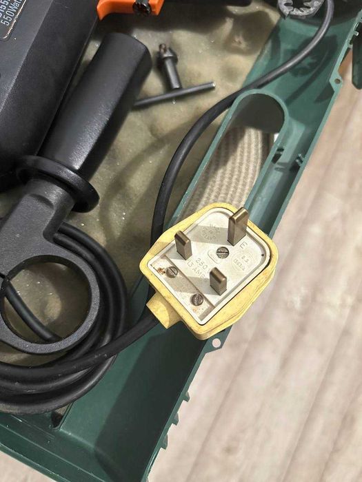 Дрель ударная BLACK&DECKER BD155RT, 550W  (Made in England)