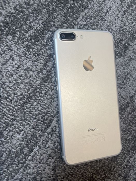 Продам Iphone 7plus, на запчастини