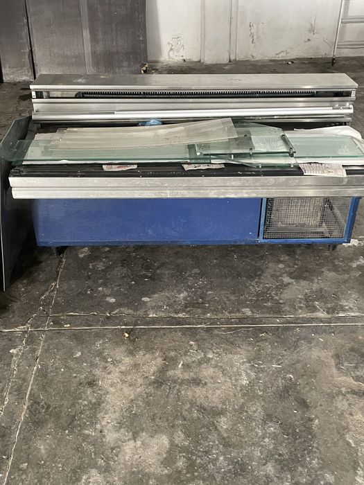Vitrine de frio a trabalhar