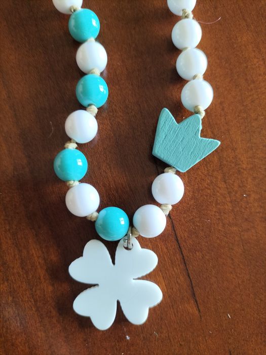 Fio pérolas branco e azul turquesa