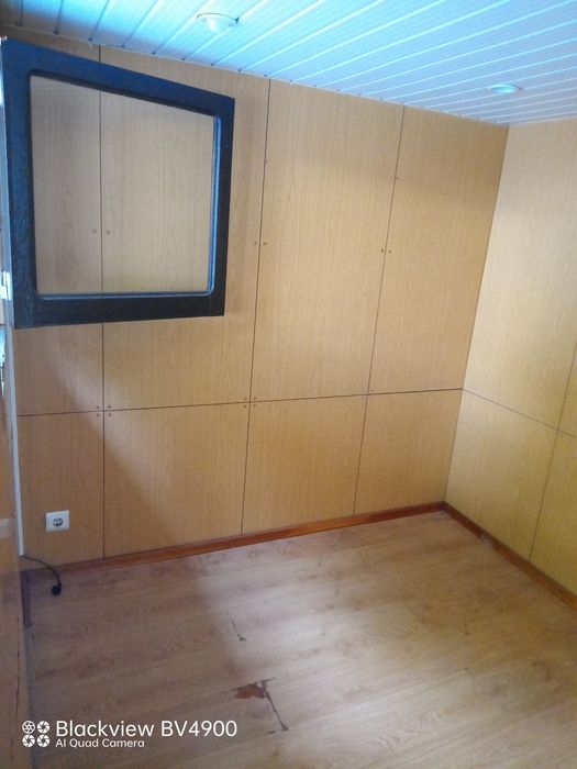 Vendo casa de madeira