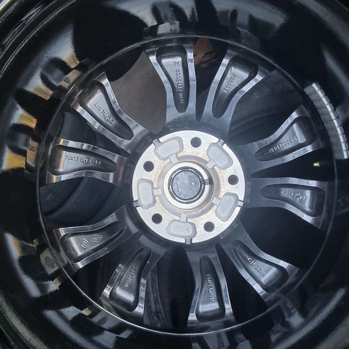 Диски Renault R17 5x114.3 7j ET43 ЦО66.1 оригінал стан нових