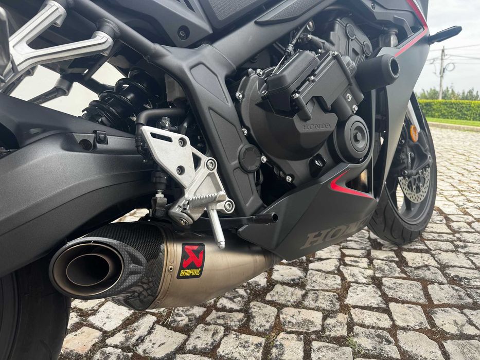 Honda CBR650R E-Clutch 2024 | Akrapovič Titanium | 16.300 km