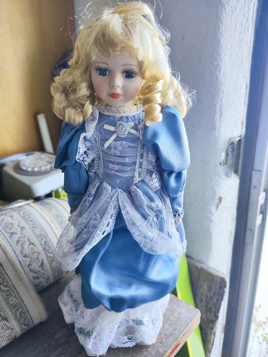 Boneca porcelana