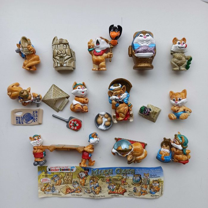 Коти фараони, жирафи, печерні люди, Колекції фігурок Кіндер