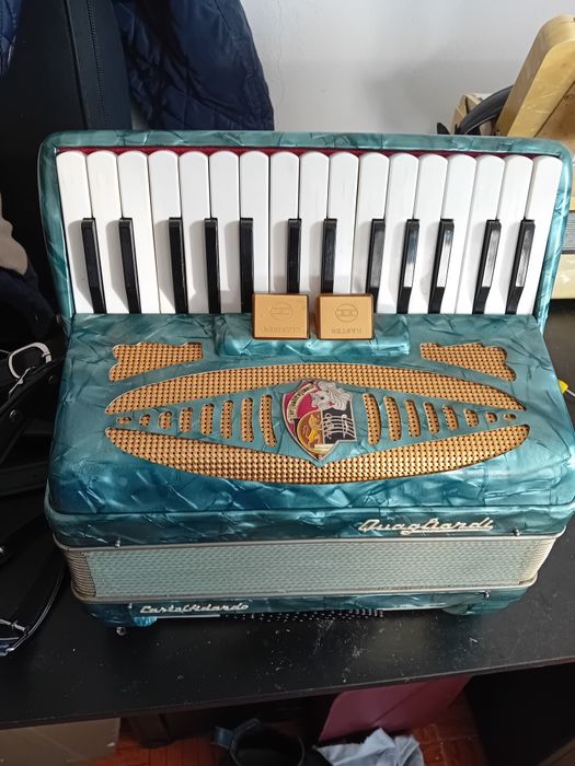 Acordeon marca Quagliardi