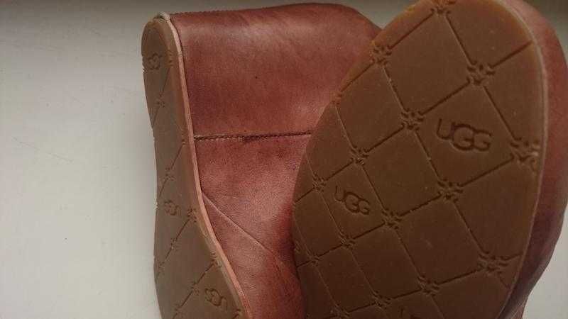 Ботильйони Ugg 37