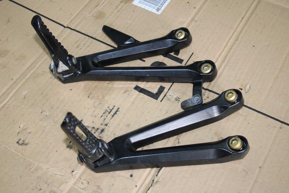 Set Sety Tył Tylne Komplet Lewy Prawy Honda CBR 1000RR SC57a 04-05