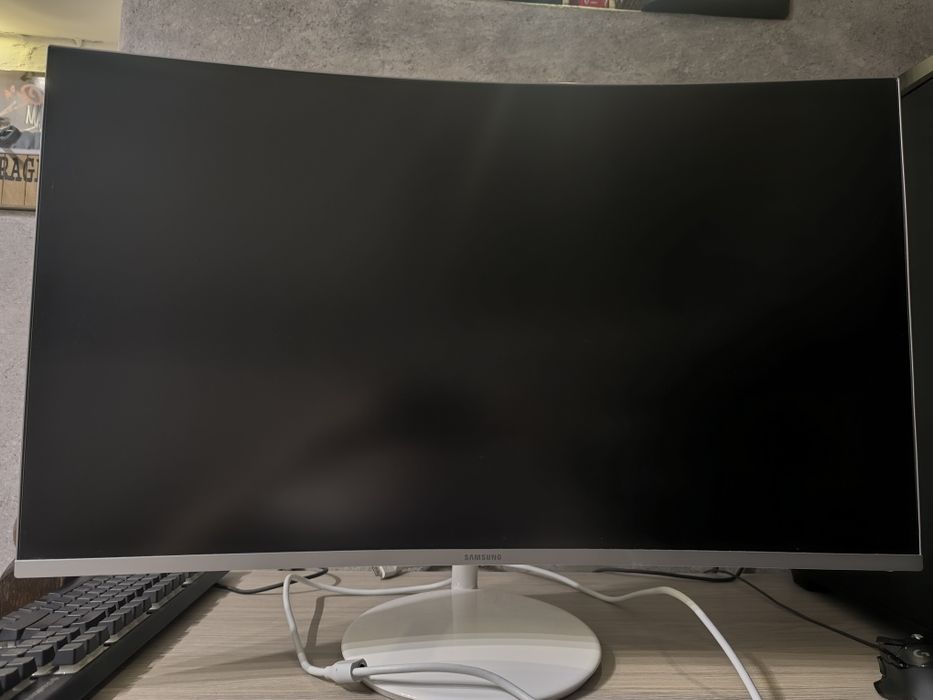 Samsung C32H711QEUX QLED Curved Quantum Dot