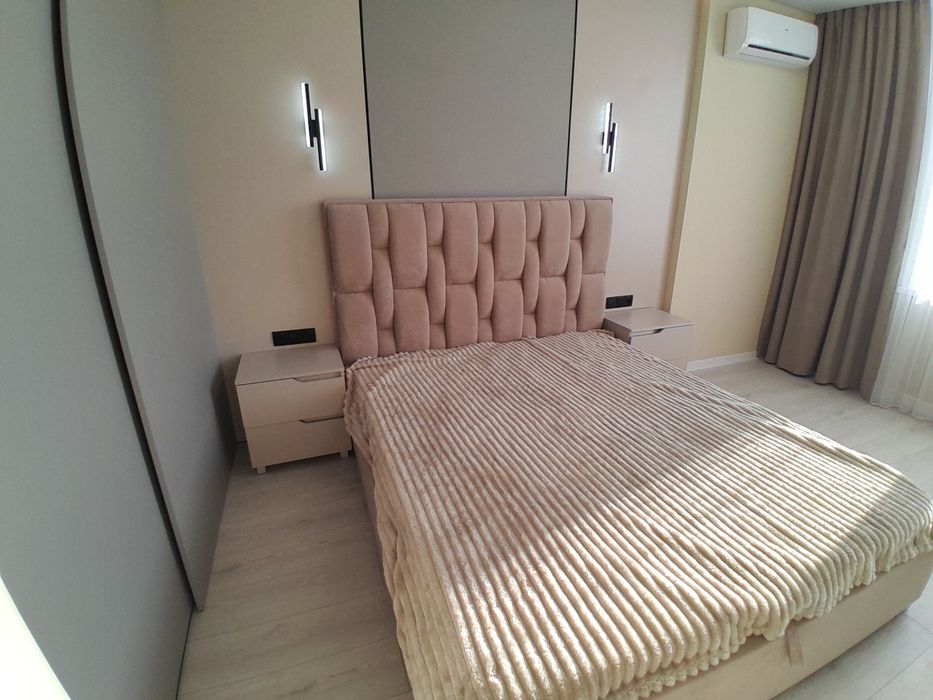 Центр! 2к.кв в Новобудові з новим ремонтом! Ліфт з резервним живленням