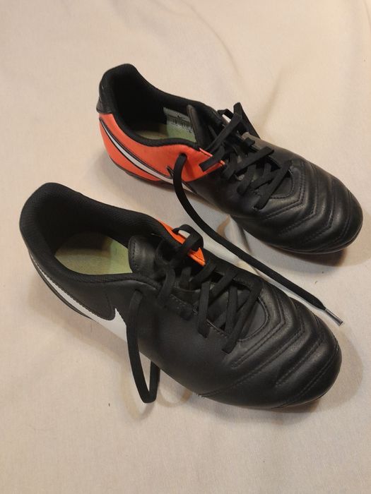Buty piłkarskie NIKE Tiempo, turfy, r.38