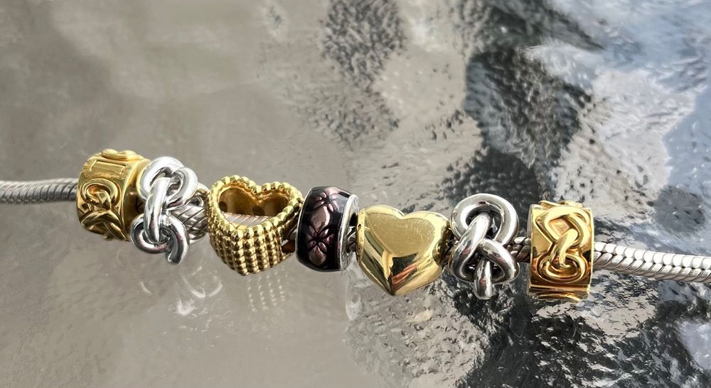 Bransoletka Pandora z charms
