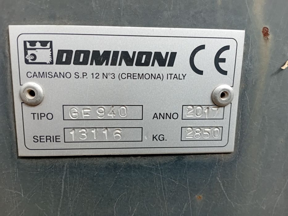 Продам жатку соняшникову доміноні  GF940