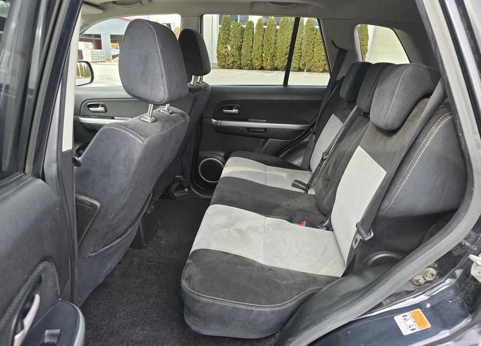 Sprzedam Suzuki Grand Vitara z ważnym przeglądem