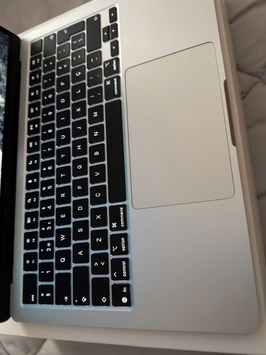 Macbook Air APPLE 13 M4 256G 16GB Ram