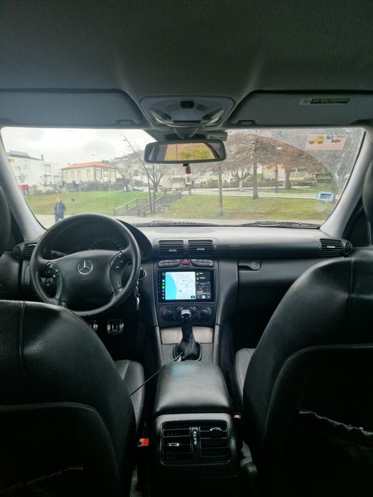 Mercedes-Benz C220 143cv