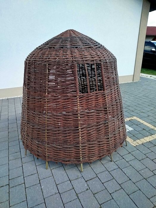 Domek z wikliny,Iglo,altanka