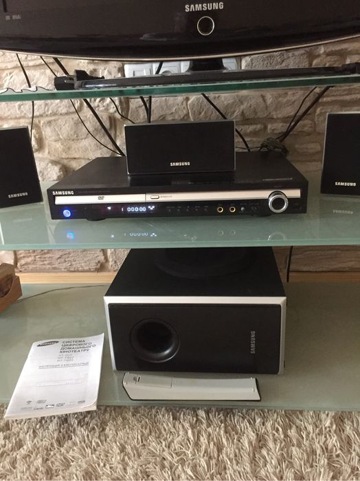 Цифровий домашній кінотеатр.