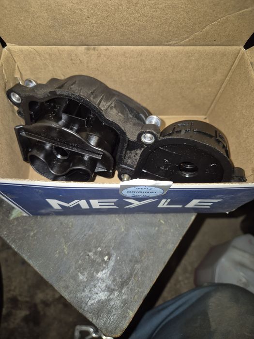 Продам клапан КВКГ від BMW