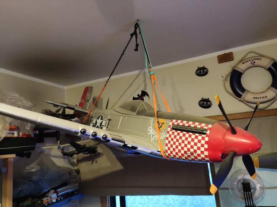 Vendo ou troco avião Mustang rc