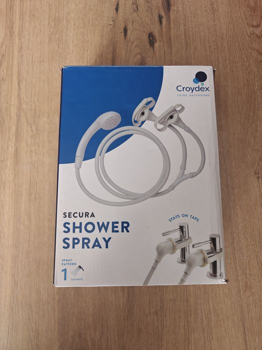 Zestaw prysznicowy marki Croydex, model Secura Shower Spray.