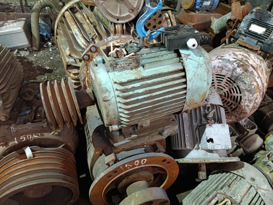 Продам электродвигатель 8.5квт 1000обр.