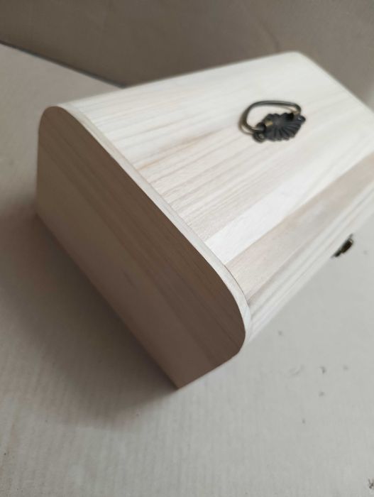 Rayher drewniana skrzynka na drobiazgi 29,5 x 20,5 x 14 cm NOWA