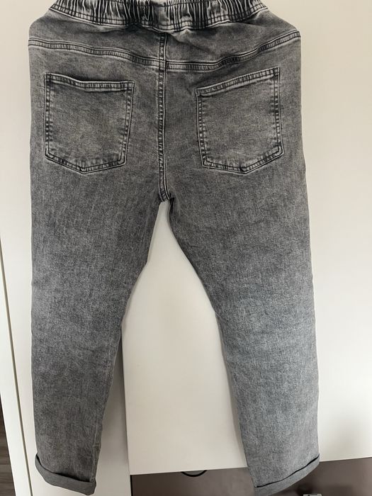 Jesnsy reserved jak nowe 158 cm