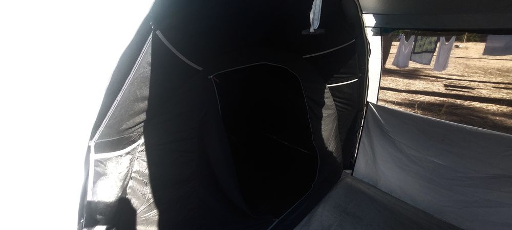 Tenda quechua apenas com três semanas uso