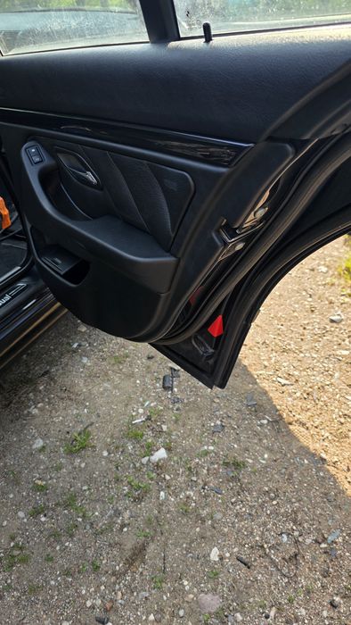 Dzwi Prawy Tył Bmw e39 2002r Lift Touring Carbonschwarz Met