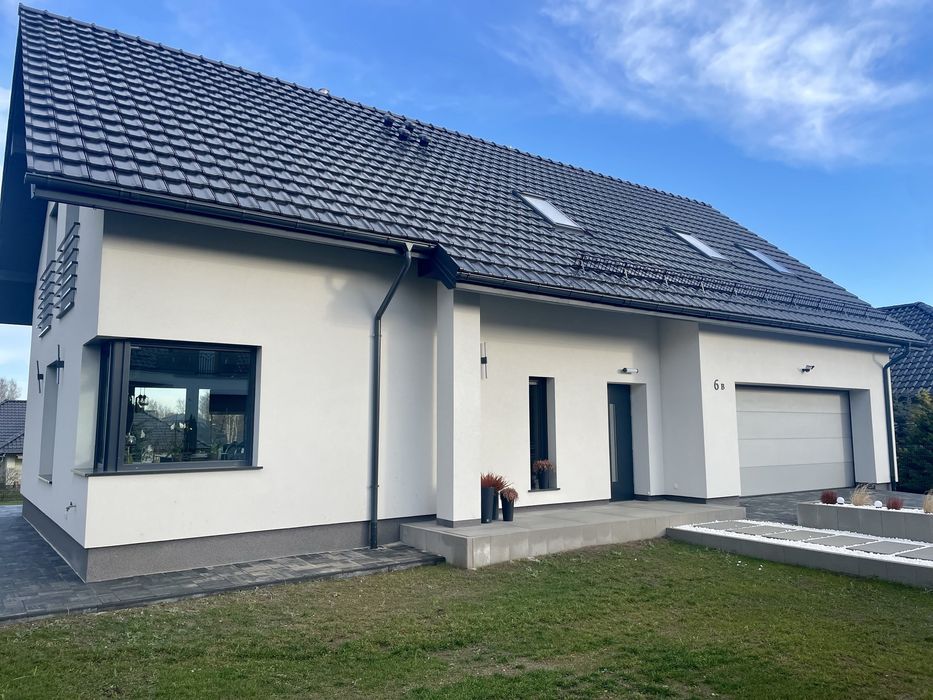 Dom wolnostajacy z garażem dwustanowiskowym
