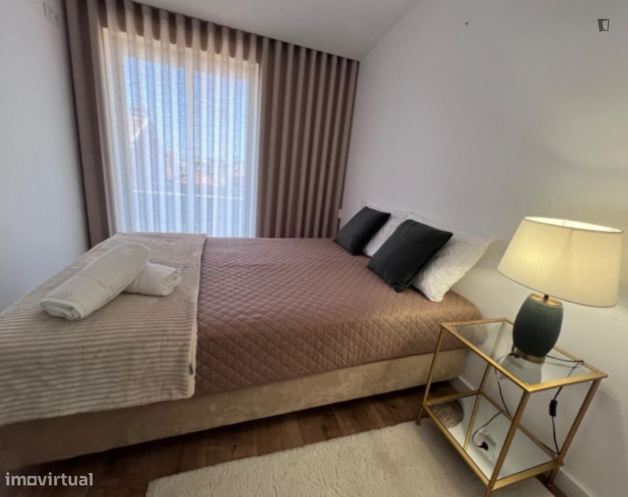 Apartamento com 2 quartos - localizado em Paranhos Porto