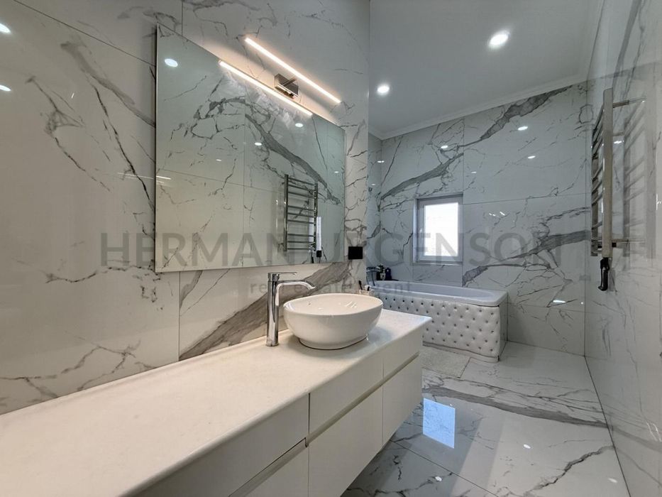 Продаж таунхаусу 125 м.кв /1.5 сотки / КМ New Village