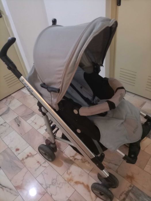 Conjunto carrinho bebé e cadeira ovo e malote