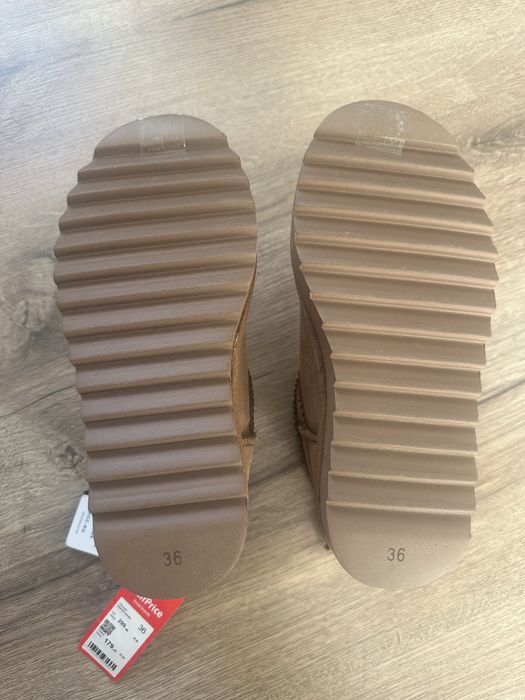 Продам угги Mexx