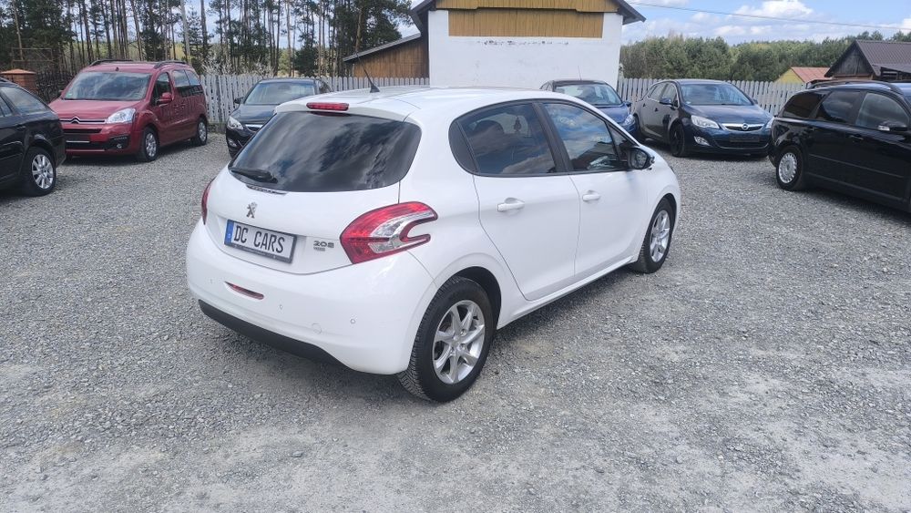 Piękny Peugeot 208 2014r STYLE z Niemiec 1,6 HDI 92KM